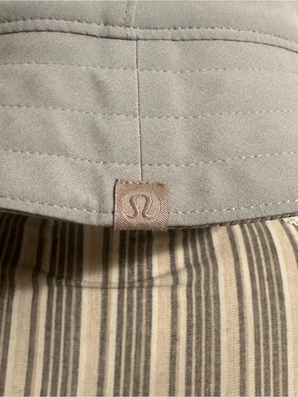 Lululemon REVERSIBLE Ribbed Bucket Hat - Picture 7 of 9